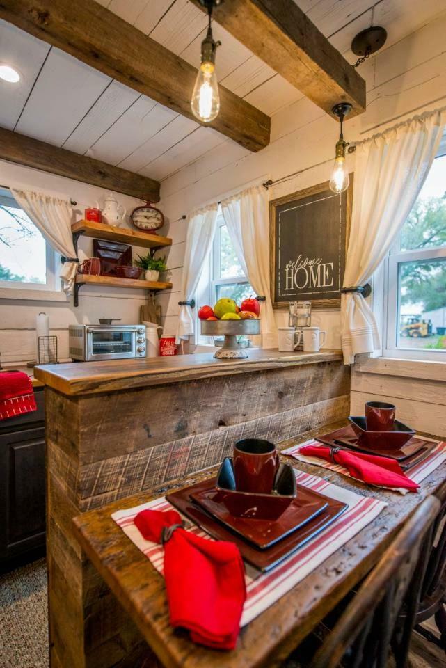 Cozy Cabin Little Red Hen 12 Min To Magnolia Waco Exterior foto