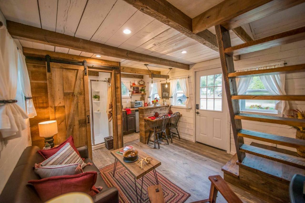 Cozy Cabin Little Red Hen 12 Min To Magnolia Waco Exterior foto