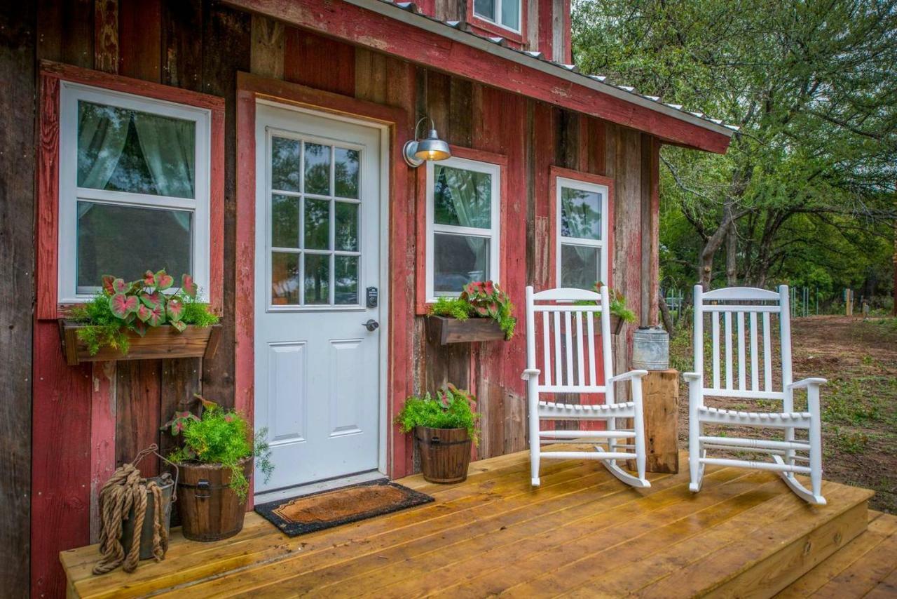 Cozy Cabin Little Red Hen 12 Min To Magnolia Waco Exterior foto